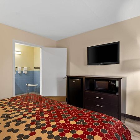 Econo Lodge Fredericksburg near I-95 Esterno foto