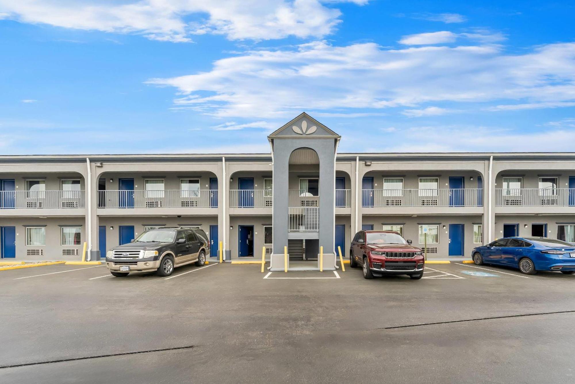 Econo Lodge Fredericksburg near I-95 Esterno foto