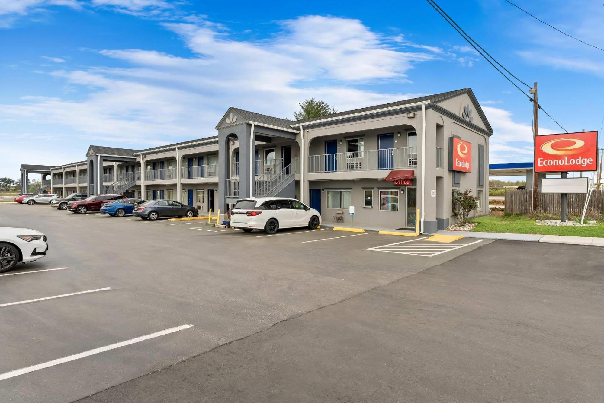 Econo Lodge Fredericksburg near I-95 Esterno foto